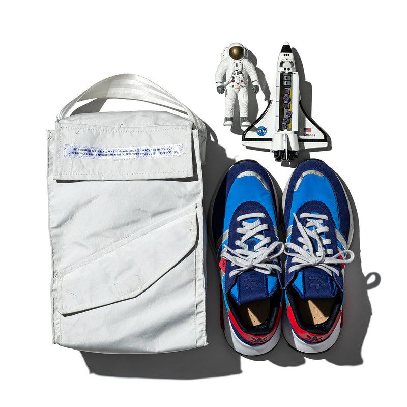 Snow Jacket Converted To Shoes Bag Puebco 505220 4