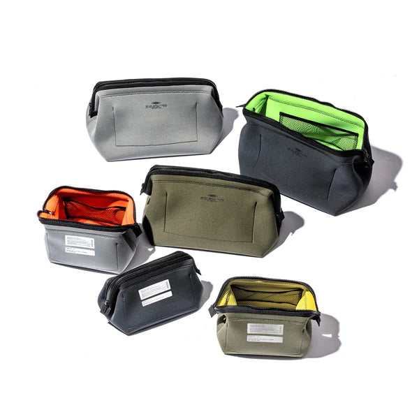 WIRED POUCH - SMALL - DARK GRAY & GREEN